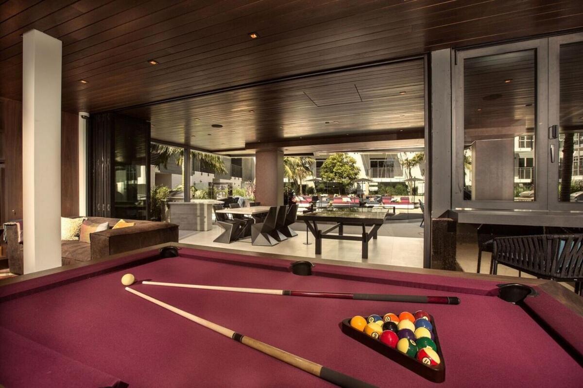 Spacious And Bright West Hollywood Pool & Gym Appartamento *